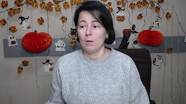 MarieSho online show from 10-28-25, 07:18