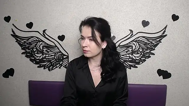 JasmineKouch online show from 11-29-25, 06:19