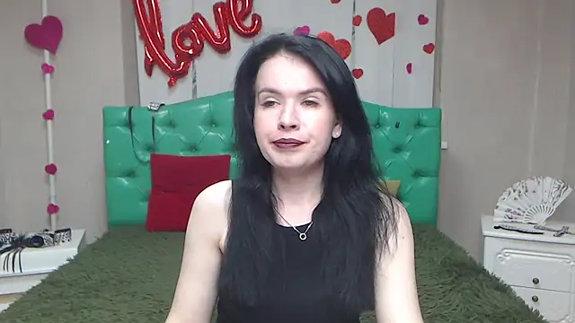 Snapshot of JasmineKouch chatting on 05-06-26, 05:28 JasmineKouch online show from 05-06-26, 05:28