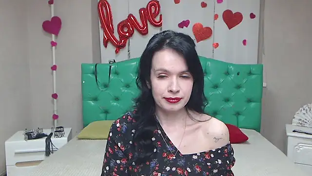 JasmineKouch online show from 04-19-26, 05:47