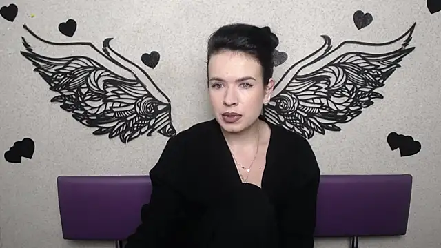 JasmineKouch online show from 11-17-25, 07:23