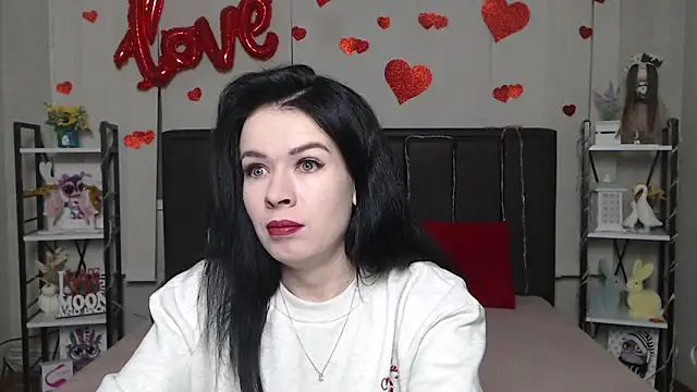 JasmineKouch online show from 02-17-26, 06:16