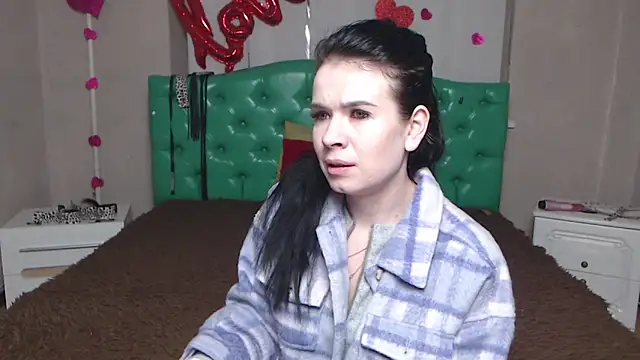 JasmineKouch online show from 02-07-26, 06:16