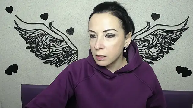 ElizabethSho online show from 01-18-26, 08:23