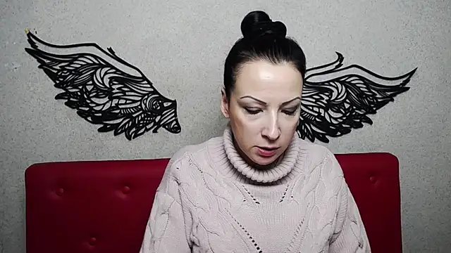 ElizabethSho online show from 02-10-25, 09:15