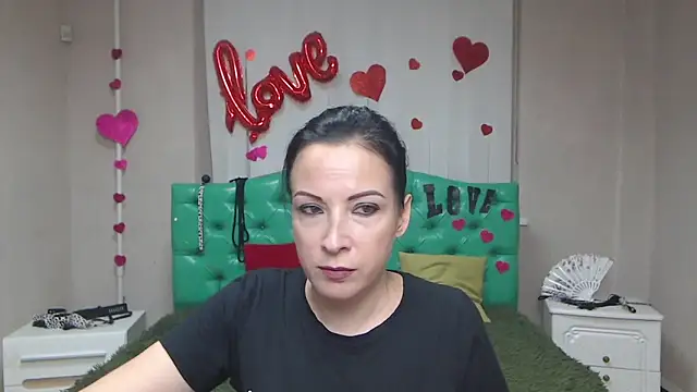 ElizabethSho online show from 09-09-25, 05:11