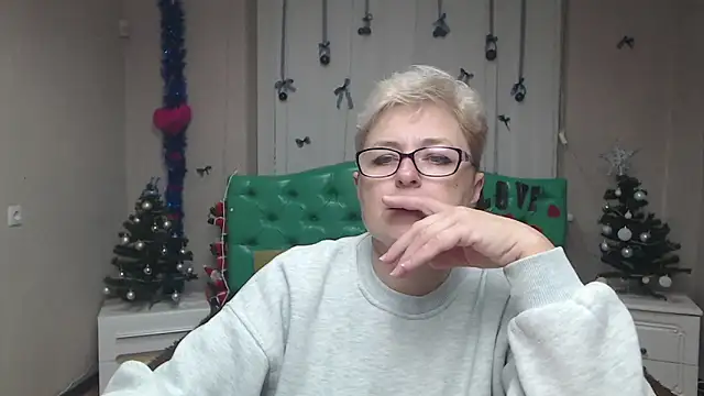 EmiliaGree online show from 01-09-26, 06:04