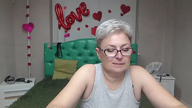 EmiliaGree online show from 10-15-25, 05:10
