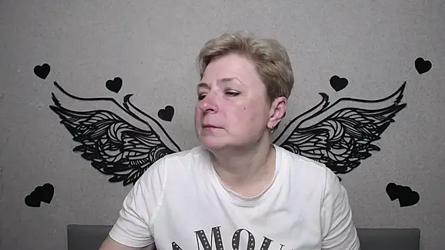 EmiliaGree online show from 05-17-26, 05:13