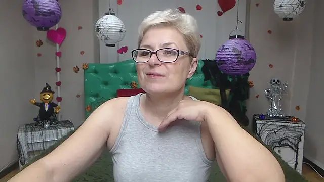 EmiliaGree online show from 11-03-25, 06:00