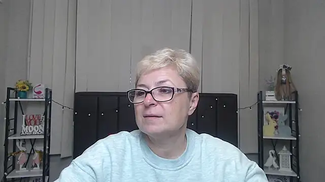EmiliaGree online show from 10-10-25, 05:08