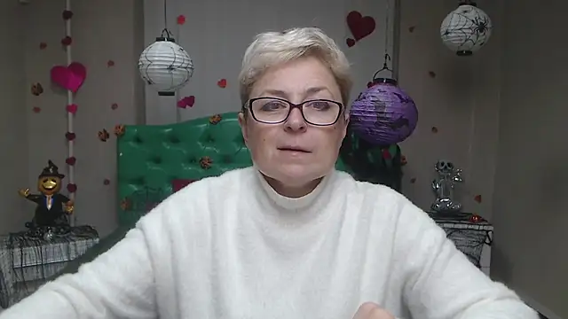 EmiliaGree online show from 11-09-25, 05:55