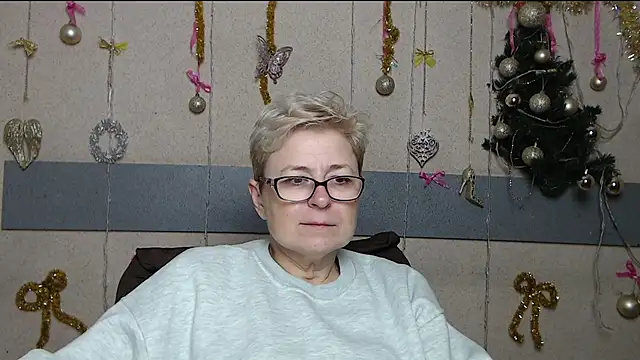 EmiliaGree online show from 01-14-26, 06:11