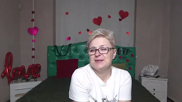 EmiliaGree online show from 11-20-25, 06:08