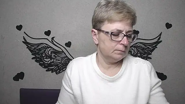 EmiliaGree online show from 04-29-26, 05:30