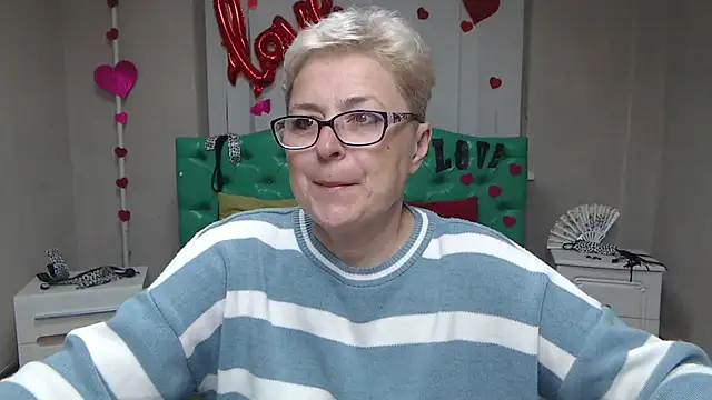 EmiliaGree online show from 09-21-25, 04:56