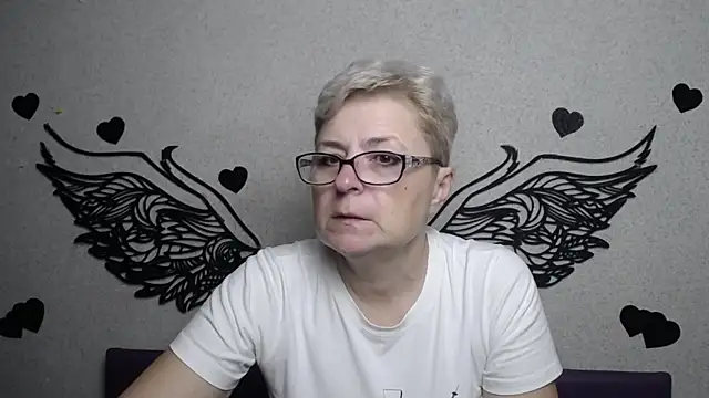 EmiliaGree online show from 11-21-25, 06:07