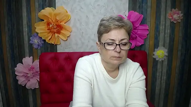 EmiliaGree online show from 04-19-26, 06:10