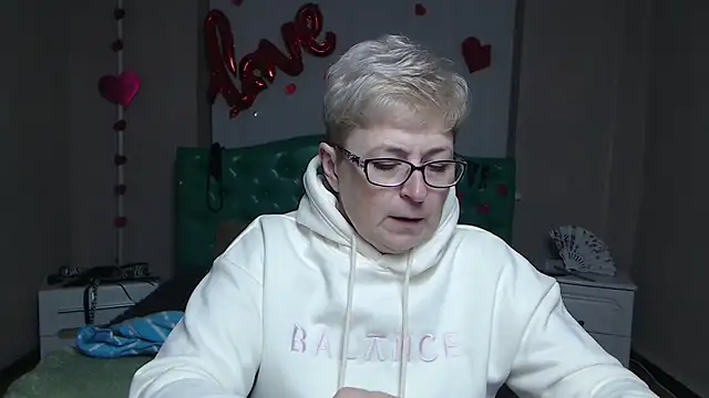 EmiliaGree online show from 02-04-26, 06:25