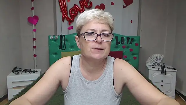 EmiliaGree online show from 10-11-25, 05:08