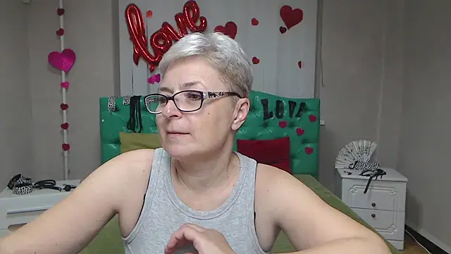 EmiliaGree online show from 10-19-25, 05:10