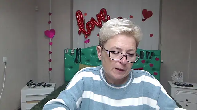 EmiliaGree online show from 10-01-25, 05:17