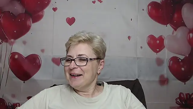 EmiliaGree online show from 04-09-26, 05:19