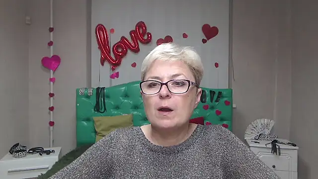 EmiliaGree online show from 10-08-25, 05:02