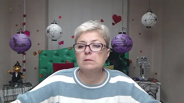 EmiliaGree online show from 10-26-25, 06:14