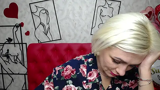 Snapshot of OliviaHorst chatting on 03-06-25, 03:24 OliviaHorst online show from 03-06-25, 03:24