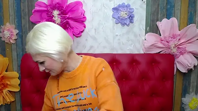 Snapshot of OliviaHorst chatting on 10-04-25, 05:31 OliviaHorst online show from 10-04-25, 05:31