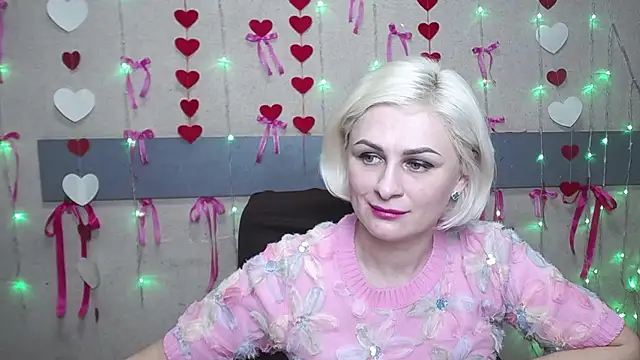 Snapshot of OliviaHorst chatting on 02-22-25, 09:45 OliviaHorst online show from 02-22-25, 09:45