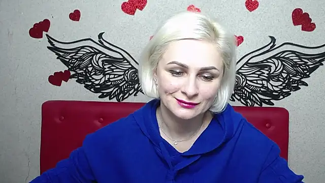 Snapshot of OliviaHorst chatting on 03-08-25, 12:41 OliviaHorst online show from 03-08-25, 12:41