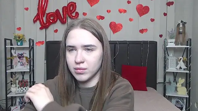 Snapshot of LauraHlot chatting on 01-16-26, 06:12 LauraHlot online show from 01-16-26, 06:12