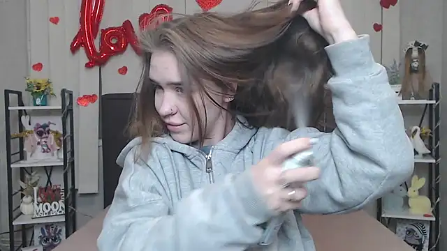 Snapshot of LauraHlot chatting on 02-10-26, 07:57 LauraHlot online show from 02-10-26, 07:57