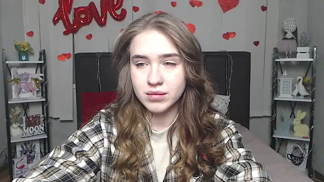 Snapshot of LauraHlot chatting on 02-23-26, 06:14 LauraHlot online show from 02-23-26, 06:14