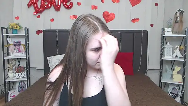 LauraHlot online show from 05-23-26, 06:07