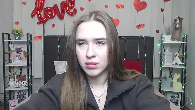 Snapshot of LauraHlot chatting on 02-03-26, 06:11 LauraHlot online show from 02-03-26, 06:11