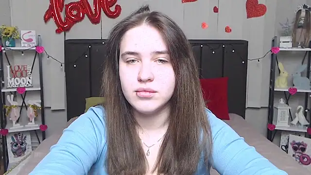 LauraHlot online show from 03-10-25, 12:39