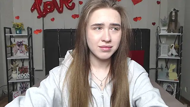 Snapshot of LauraHlot chatting on 02-17-26, 06:22 LauraHlot online show from 02-17-26, 06:22