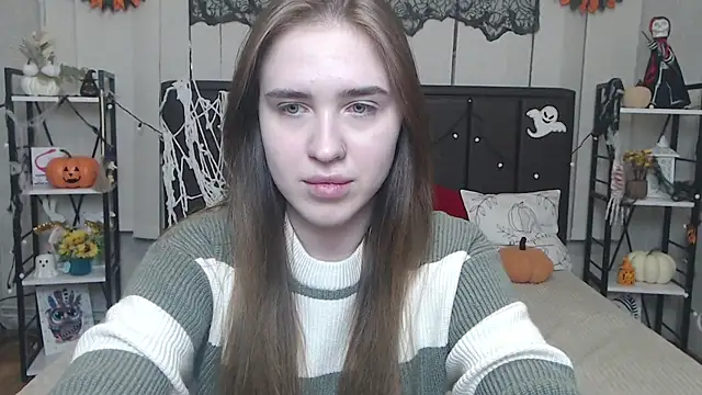 LauraHlot online show from 11-12-25, 07:45