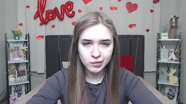 LauraHlot online show from 03-10-26, 06:34