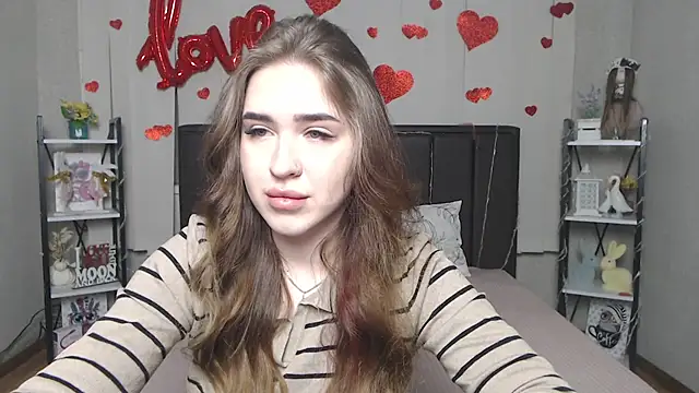 Snapshot of LauraHlot chatting on 03-03-26, 06:20 LauraHlot online show from 03-03-26, 06:20