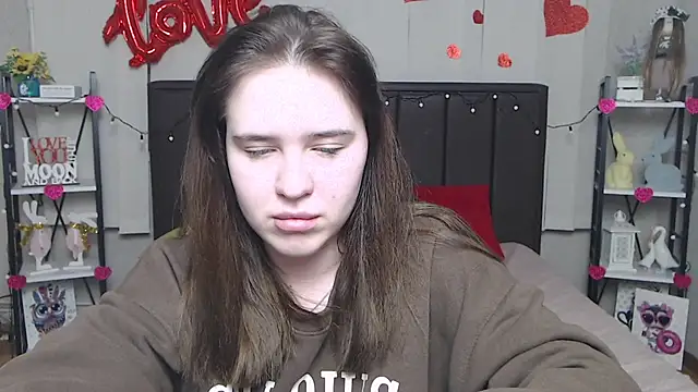 LauraHlot online show from 03-11-25, 01:48
