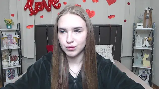 LauraHlot online show from 03-26-26, 06:39