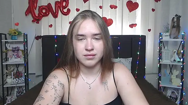 LauraHlot online show from 07-06-26, 08:21