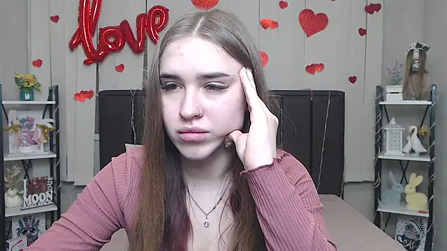 LauraHlot online show from 03-08-26, 02:04