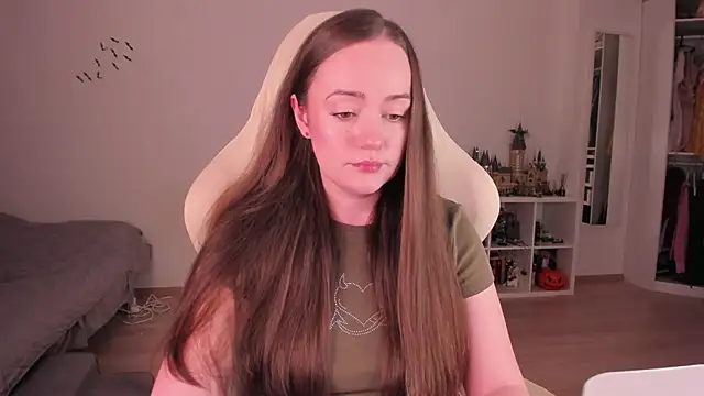 Snapshot of WalkingGirl chatting on 12-01-25, 06:42 WalkingGirl online show from 12-01-25, 06:42