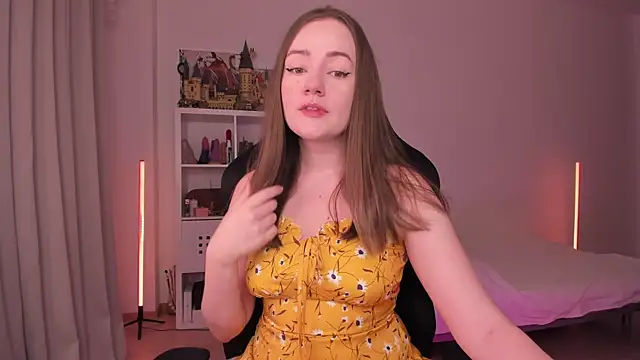 Snapshot of WalkingGirl chatting on 02-08-25, 06:33 WalkingGirl online show from 02-08-25, 06:33