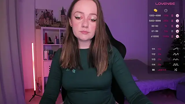 Snapshot of WalkingGirl chatting on 12-31-24, 03:09 WalkingGirl online show from 12-31-24, 03:09